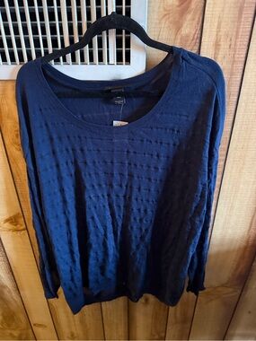 NWT Lane Bryant Women’s Navy Textured Long Sleeve Knit Top